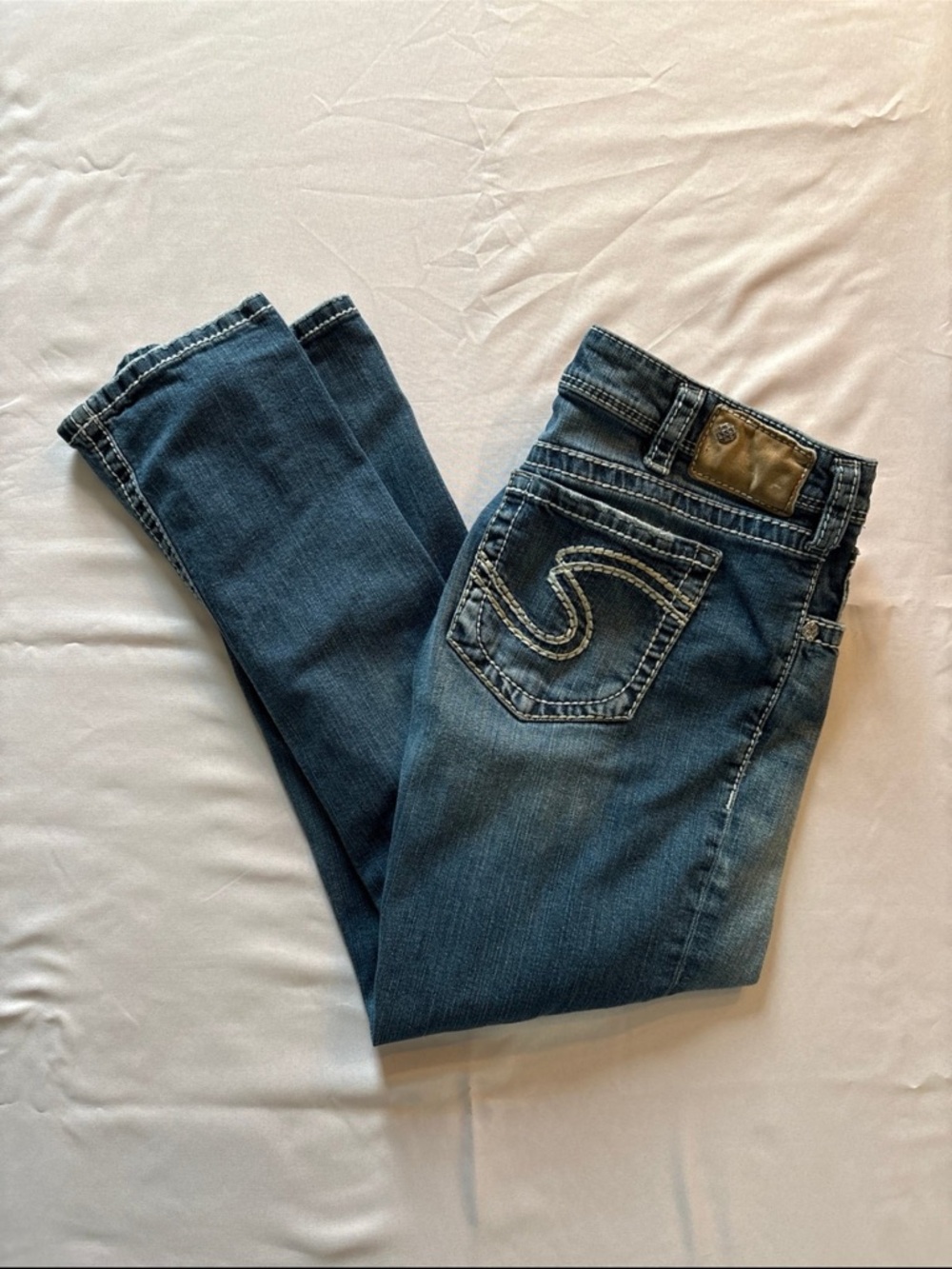 Silver Jeans Co. Natsuki Capri Women's in Dark Blue Wash